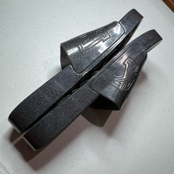 PINK Victoria’s Secret Logo Glitter Slides - Picture 12 of 15